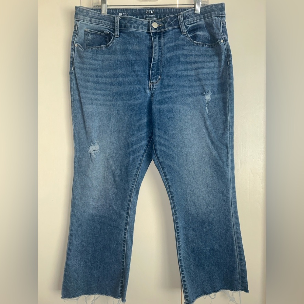 a.n.a Light Blue Kick Crop Denim Jeans